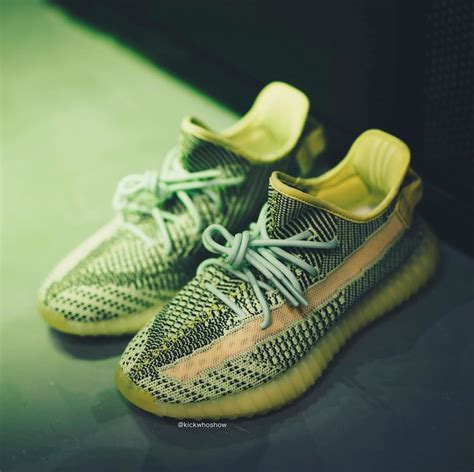 yeezy 350 yeezreel